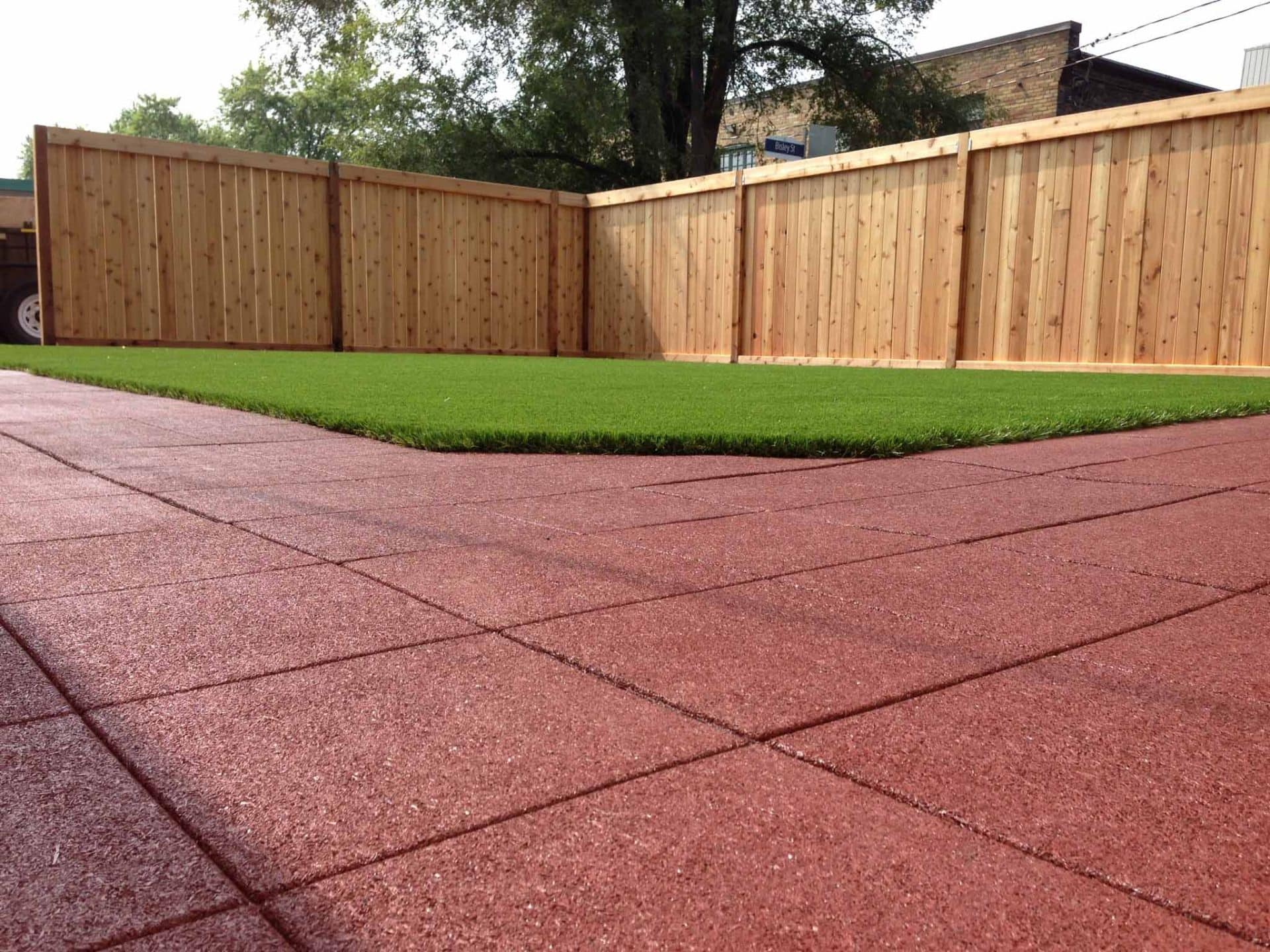 Dalle caoutchouc Solpro Flooring Solutions idéale pour terrains de sport intensifs